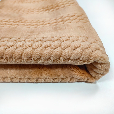 แฟชั่น Jacquard Flannel Fleece Fabric 320 Gsm 150D สำหรับชุดนอน
