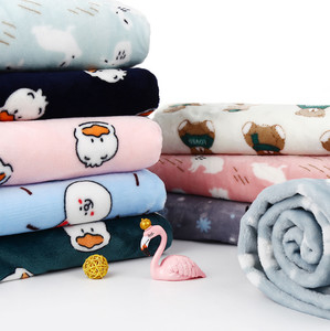 ผ้ากำมะหยี่ขนแกะเชอร์ปาสักหลาดโพลีเอสเตอร์สำหรับผ้าห่มชุดนอนเสื้อผ้า